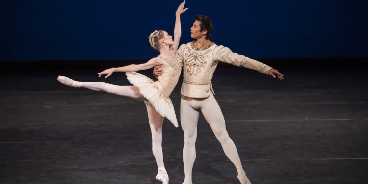 Sarah-Lamb-and-Ryoichi-Hirano