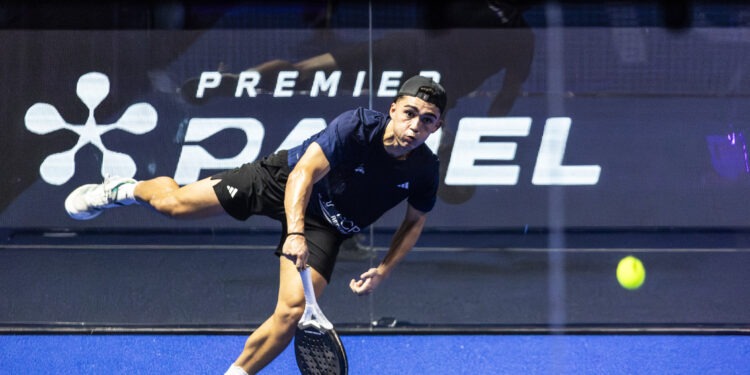 MILAN, ITALY - OCTOBER 08: Pol Hernandez Alvarez of Spain in action during the OYSHO Milano Premier Padel P1 Round 32 match between Jorge Nieto and Miguel Yanguas of Spain against  Pol Hernandez Alvarez and Guillermo Collado Losada of Spain at Allianz Cloud on October 08, 2025 in Milan, Italy.  (Photo by Roberto Finizio/Getty Images)